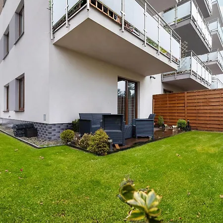 アパート Cozy Pachonskiego With Balcony And Parking By Renters クラクフ