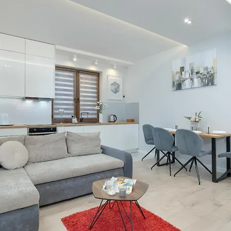 Cozy Pachonskiego With Balcony And Parking By Renters クラクフ